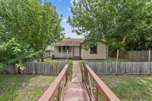 810 23rd St N, Texas City, TX 77590 - Photo 2