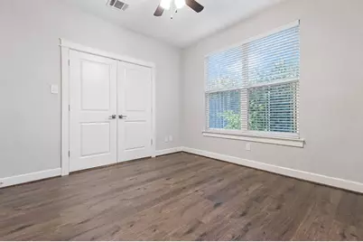 603 Link Road #H, Houston, TX 77009 - Photo 8