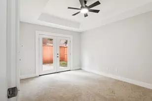 9810 Abigail Grace Ct, Houston, TX 77025 - Photo 8