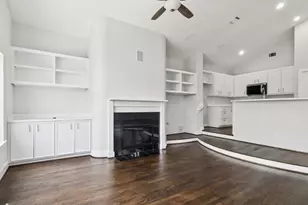 9810 Abigail Grace Ct, Houston, TX 77025 - Photo 12