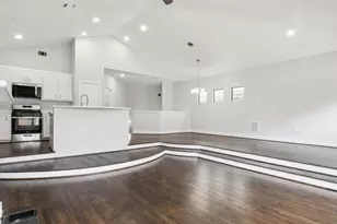 9810 Abigail Grace Ct, Houston, TX 77025 - Photo 14