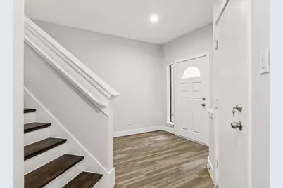 9810 Abigail Grace Court, Houston, TX 77025 - Photo 4