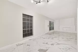 2201 Fountain View Dr, Houston, TX 77057 - Photo 14