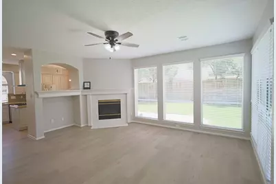 18123 Sumerset Knls Court, Houston, TX 77094 - Photo 4