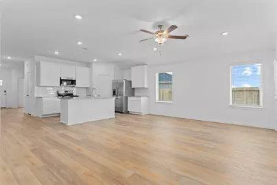 1507 Shimmering Ocean Way, Iowa Colony, TX 77583 - Photo 12