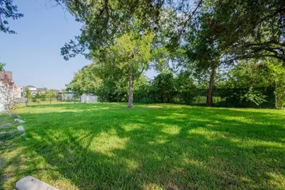 2523 S Broadway Street, La Porte, TX 77571 - Photo 14