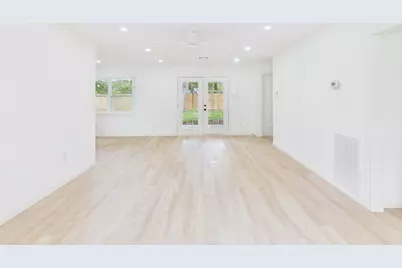 2002 Jones Street, Rosenberg, TX 77471 - Photo 18