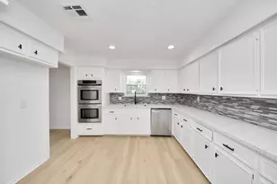 18803 Oakway Dr, Spring, TX 77388 - Photo 12