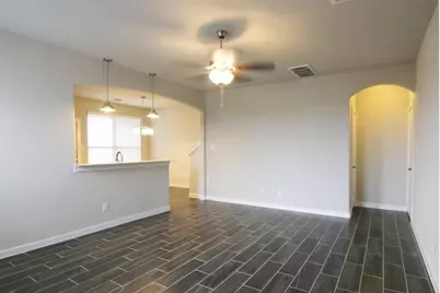 146 Parkgate #B, Conroe, TX 77304 - Photo 4