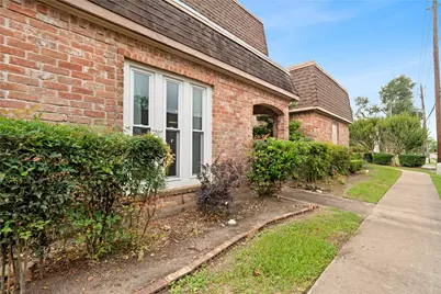 2938 Camelot Lane, Missouri City, TX 77459 - Photo 2
