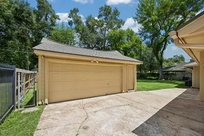 1659 Imperial Crown Drive, Houston, TX 77043 - Photo 26