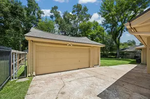 1659 Imperial Crown Dr, Houston, TX 77043 - Photo 26