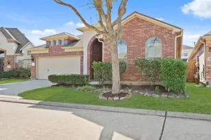 3405 Volterra Cir, Friendswood, TX 77546 - Photo 2