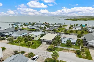 3719 Brewster Key, Galveston, TX 77554 - Photo 40