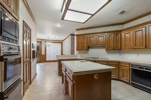 22 Thornhill Oaks Dr, Houston, TX 77015 - Photo 10