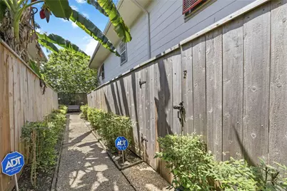 1409 Maryland Street #F, Houston, TX 77006 - Photo 16