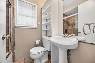 1409 Maryland St, Houston, TX 77006 - Photo 4