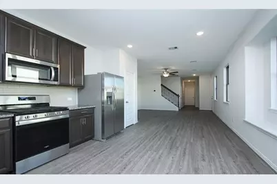 7124 Elgin Street, Pearland, TX 77584 - Photo 2