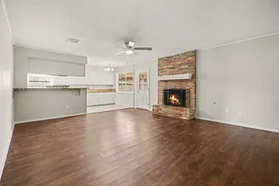 2602 Henderson Lane, Deer Park, TX 77536 - Photo 2