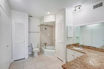 2230 S Piney Point Road #104, Houston, TX 77063 - Photo 10