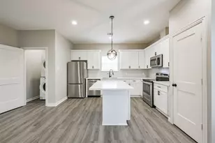 4405 Mallow Dr St, Houston, TX 77051 - Photo 10