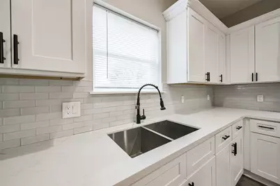 4405 Mallow Drive Street #A, Houston, TX 77051 - Photo 8