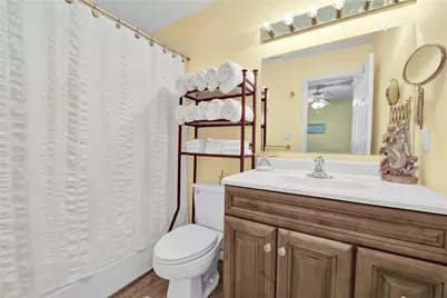 4023 Grayson Dr, Galveston, TX 77554 - Photo 18