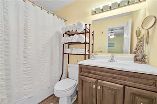 4023 Grayson Dr, Galveston, TX 77554 - Photo 18