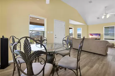 4023 Grayson Dr, Galveston, TX 77554 - Photo 14