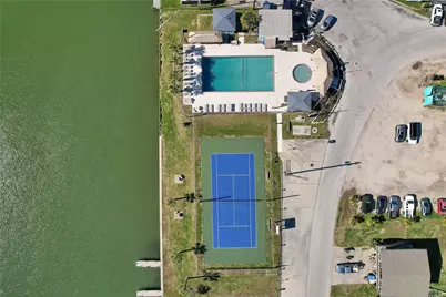 4023 Grayson Dr, Galveston, TX 77554 - Photo 36