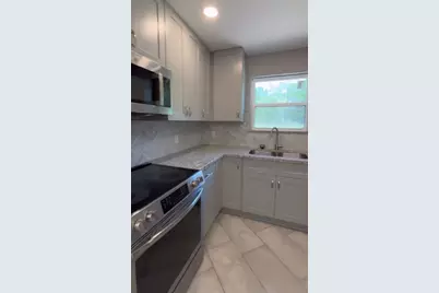 204 Forrest Trail, West Columbia, TX 77486 - Photo 2