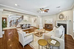 1327 Ella Pl, Houston, TX 77008 - Photo 2