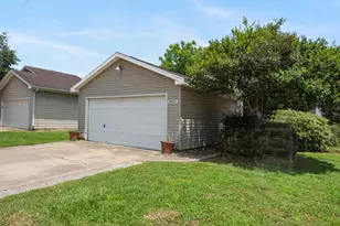 10227 Checkerberry Park Ln, Tomball, TX 77375 - Photo 2