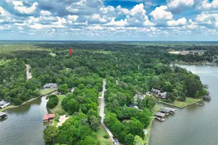 15392 Paradise Point Dr, Willis, TX 77318 - Photo 4