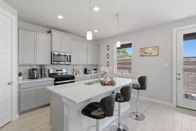 9946 Storehouse Drive, Houston, TX 77080 - Photo 8