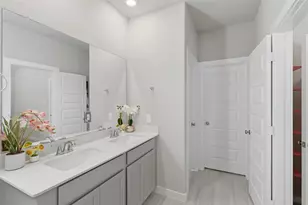 9946 Storehouse Dr, Houston, TX 77080 - Photo 16