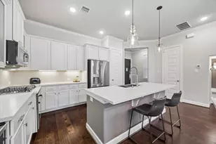 10608 Centre Glade Dr, Houston, TX 77043 - Photo 6