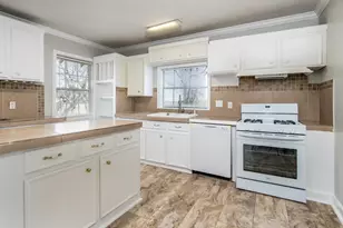 1007 E Main St, Tomball, TX 77375 - Photo 1