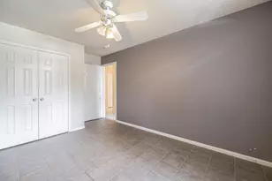 14619 Oxwick Cir, Houston, TX 77044 - Photo 16
