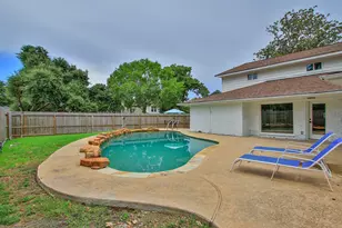 207 Burgundy Ln, League City, TX 77573 - Photo 24