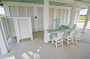 973 Sea Breeze, Crystal Beach, TX 77650 - Photo 44