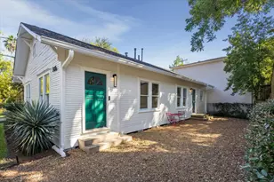 306 E 12th St, Houston, TX 77008 - Photo 2