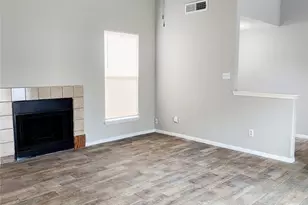 129 Wagon Ln Loop Ln N, Angleton, TX 77515 - Photo 4