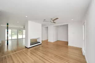 7610 Highmeadow Dr, Houston, TX 77063 - Photo 16