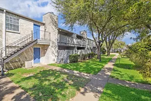 9700 Leawood Blvd, Houston, TX 77099 - Photo 2