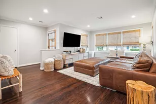 8511 Greenbush St, Houston, TX 77025 - Photo 2