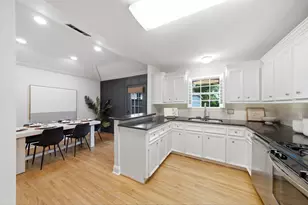 3326 Cloverdale St, Houston, TX 77025 - Photo 6
