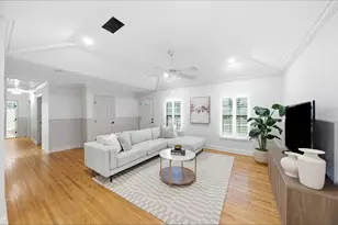 3326 Cloverdale St, Houston, TX 77025 - Photo 2