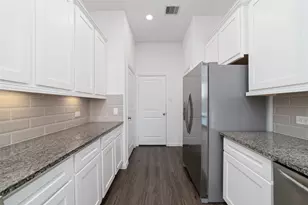 5719 Foggy Vine Ct, Fulshear, TX 77441 - Photo 12