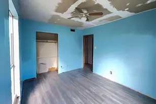 9401 Heatherside St, Houston, TX 77016 - Photo 6